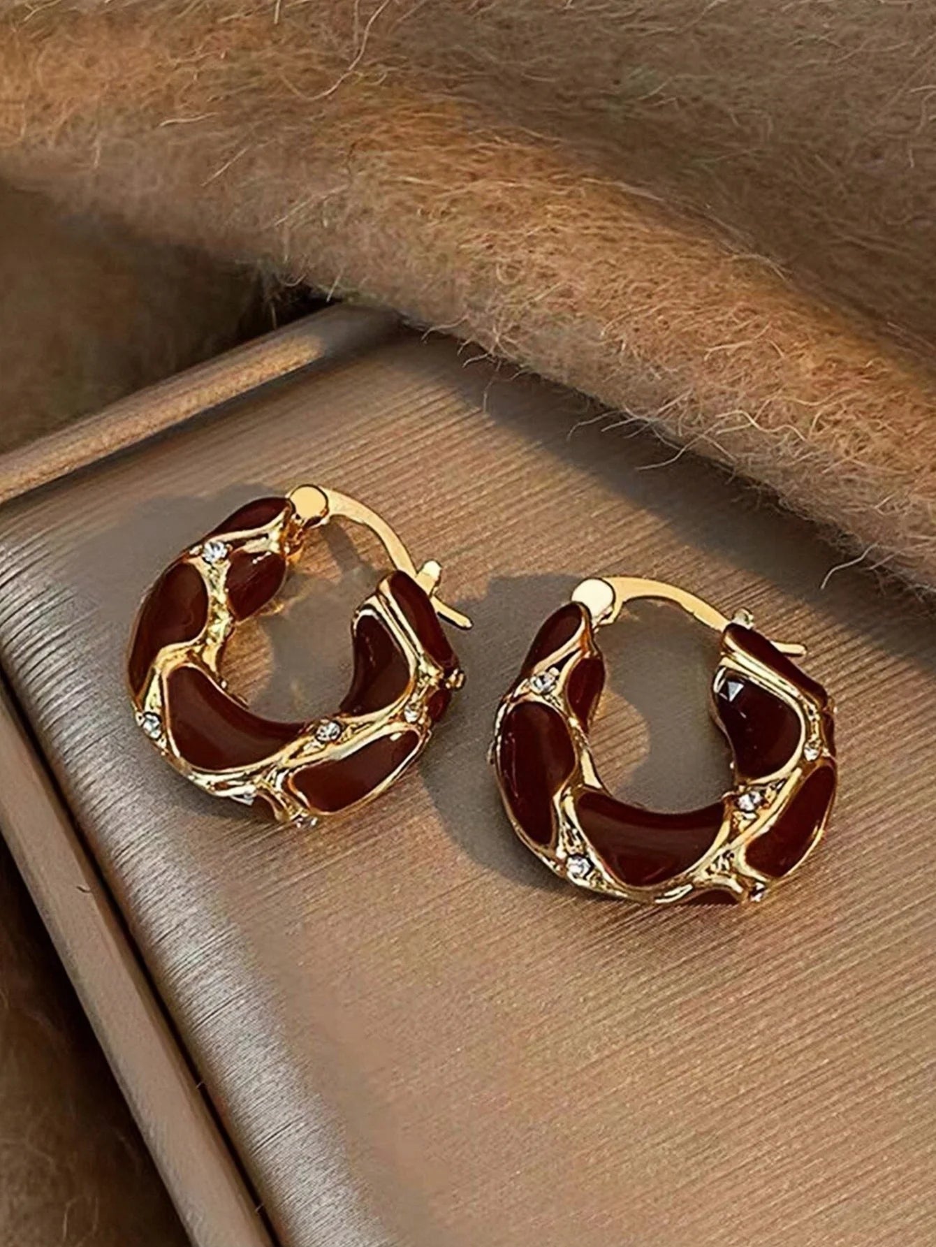 1 pair of retro French elegant daily multifunctional luxury chic niche circular earrings, women's circular earrings enamel circu