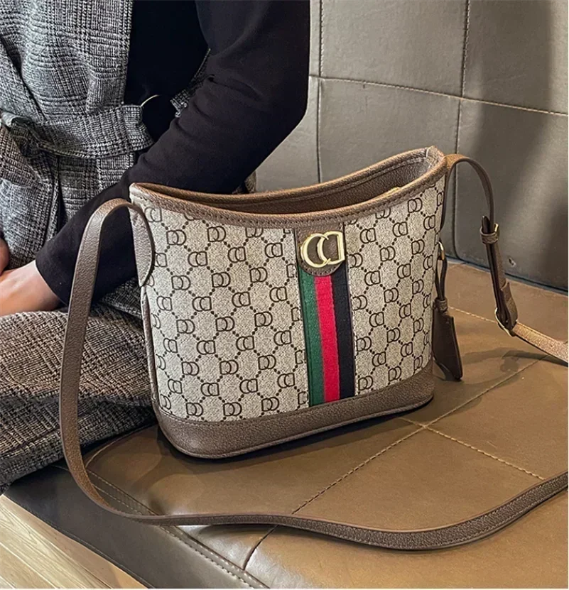 luxury vintage flower bucket bag for women 2024 new handbag versatile casual shoulder crossbody bag BG10