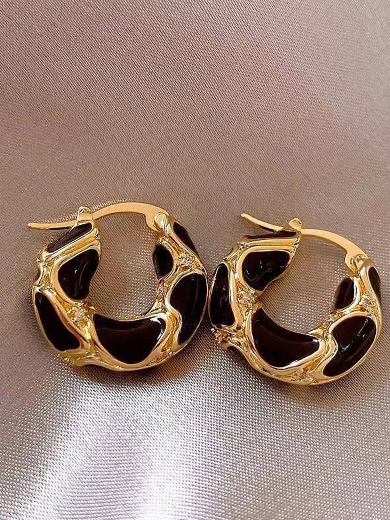 1 pair of retro French elegant daily multifunctional luxury chic niche circular earrings, women's circular earrings enamel circu