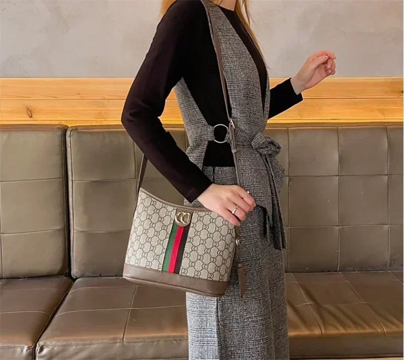 luxury vintage flower bucket bag for women 2024 new handbag versatile casual shoulder crossbody bag BG10